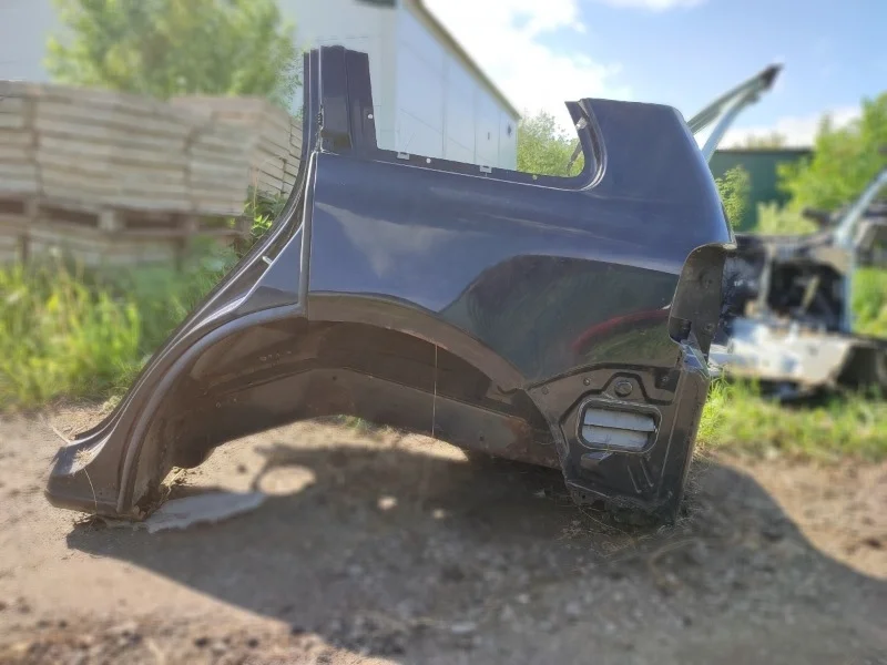 Крыло (четверть) VW Touareg 2003-2010 7L