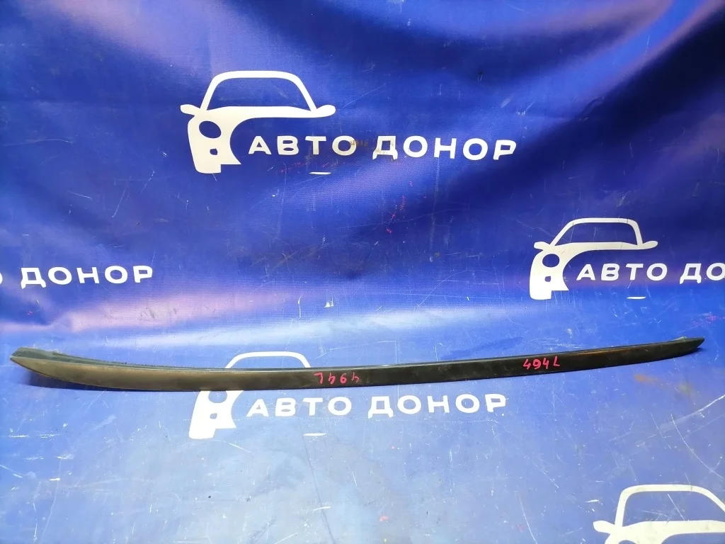 молдинг лобового стекла FORD FOCUS CB8 IQDB