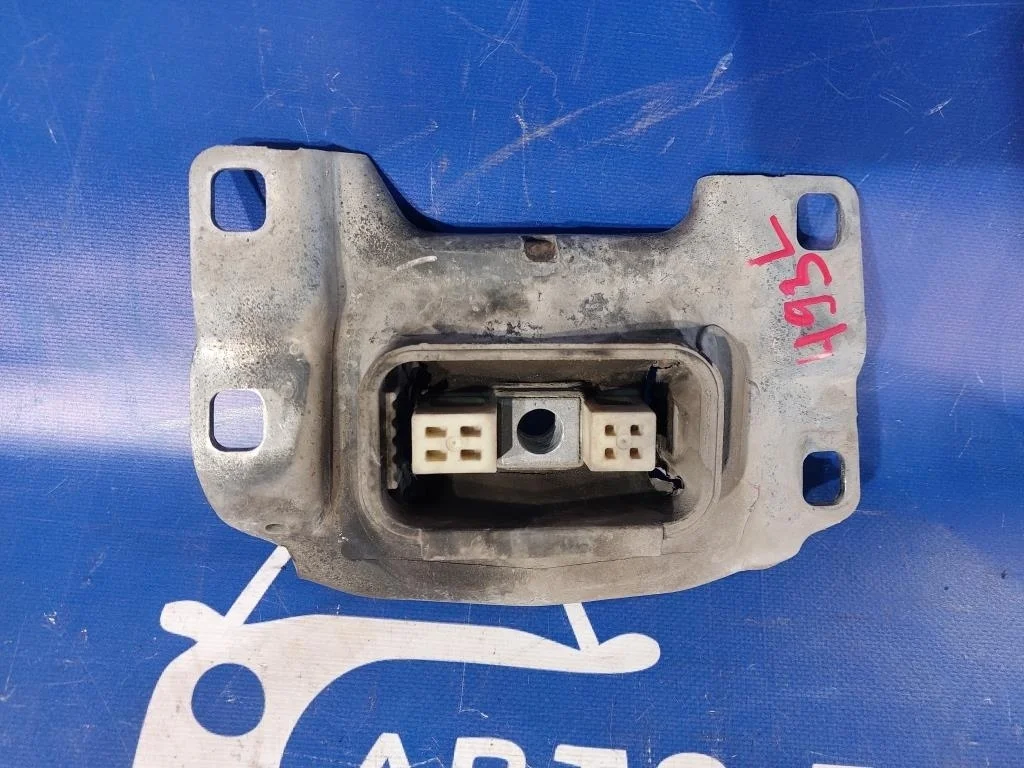 подушка двигателя FORD FOCUS CB8 IQDB