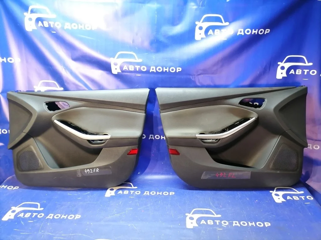 обшивка дверей FORD FOCUS CB8 IQDB