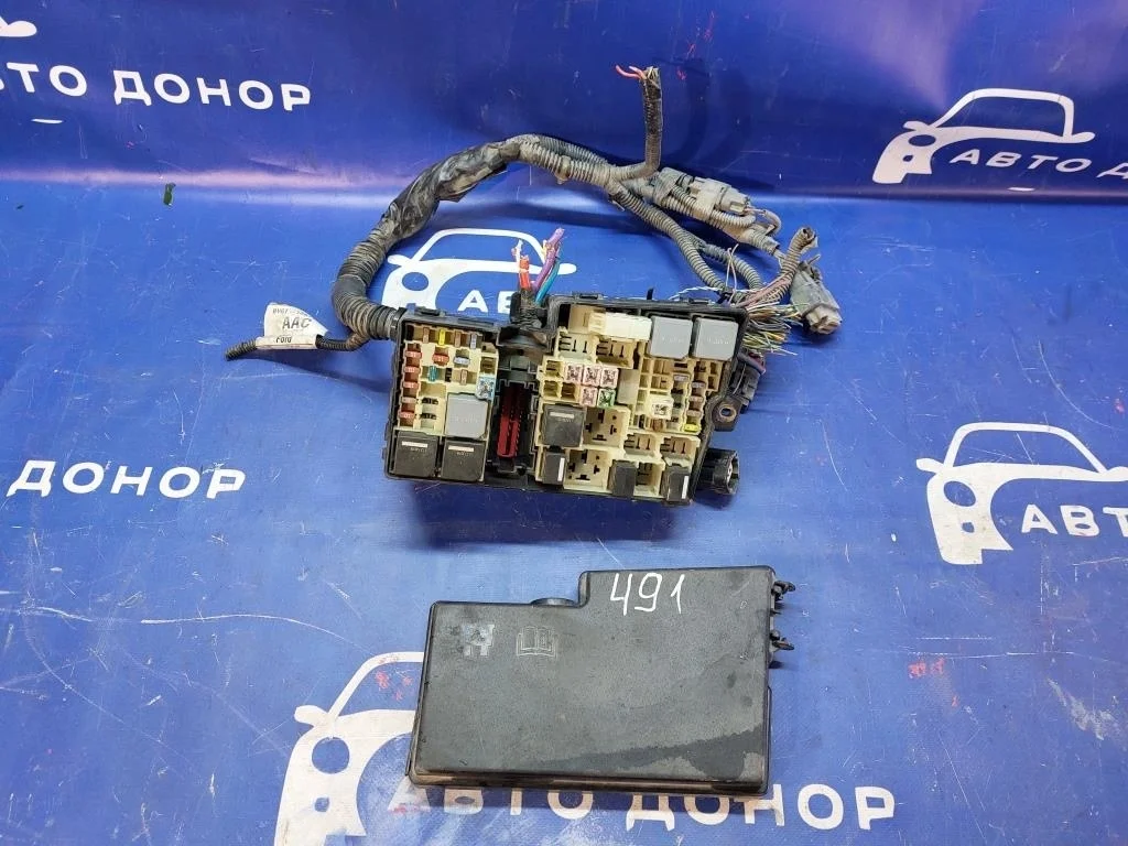 блок предохранителей FORD FOCUS CB8 IQDB - 1695809, 1793284