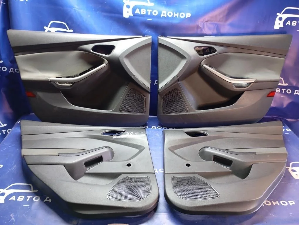 обшивка дверей FORD FOCUS CB8 -