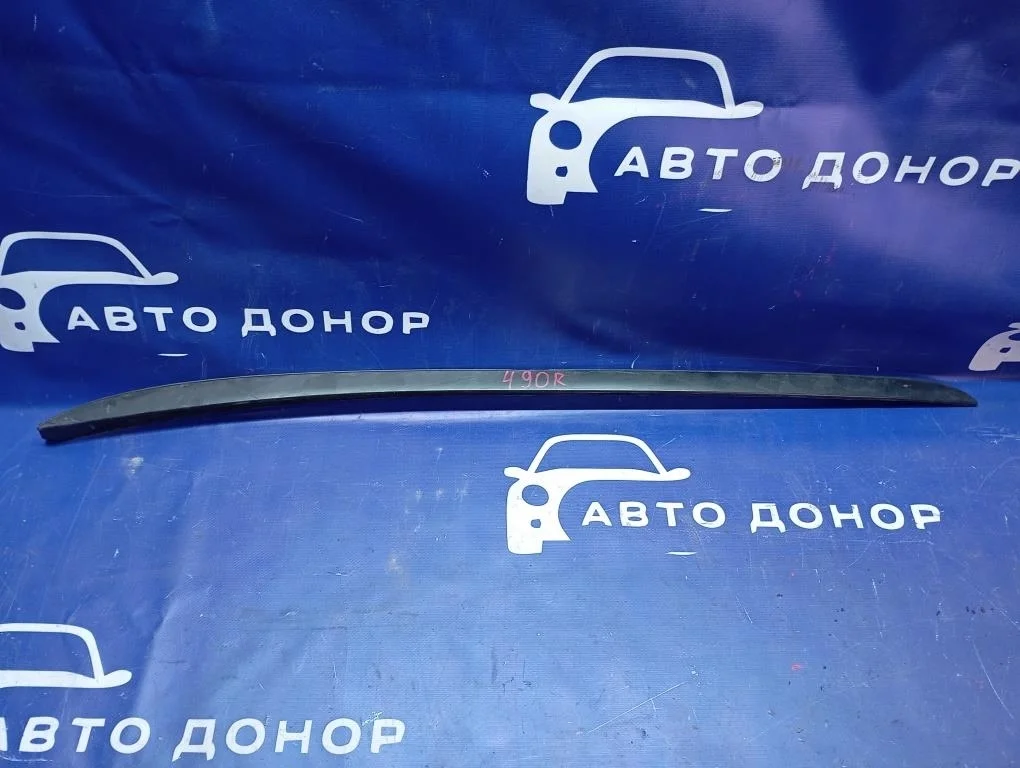 молдинг лобового стекла FORD FOCUS CB8 IQDB