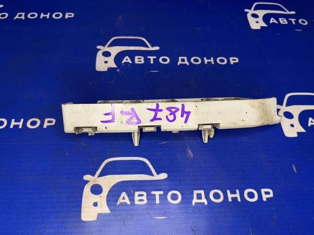 крепление бампера FORD FOCUS CB8 -