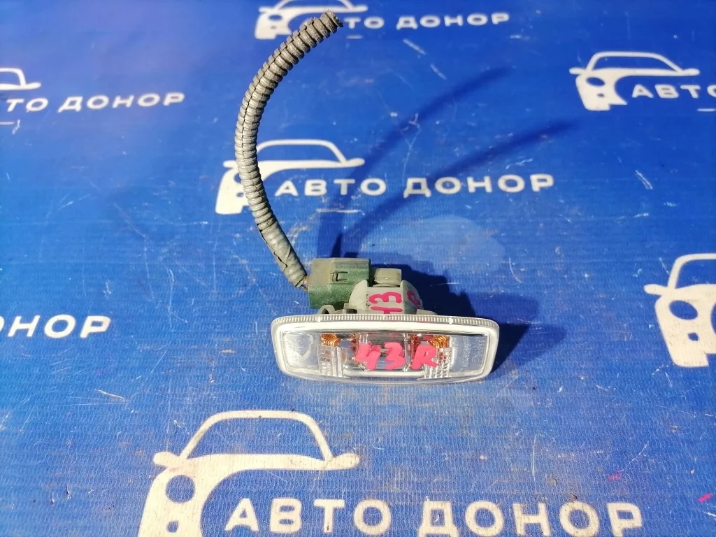 повторитель поворота в крыло NISSAN STAGEA PNM35 -