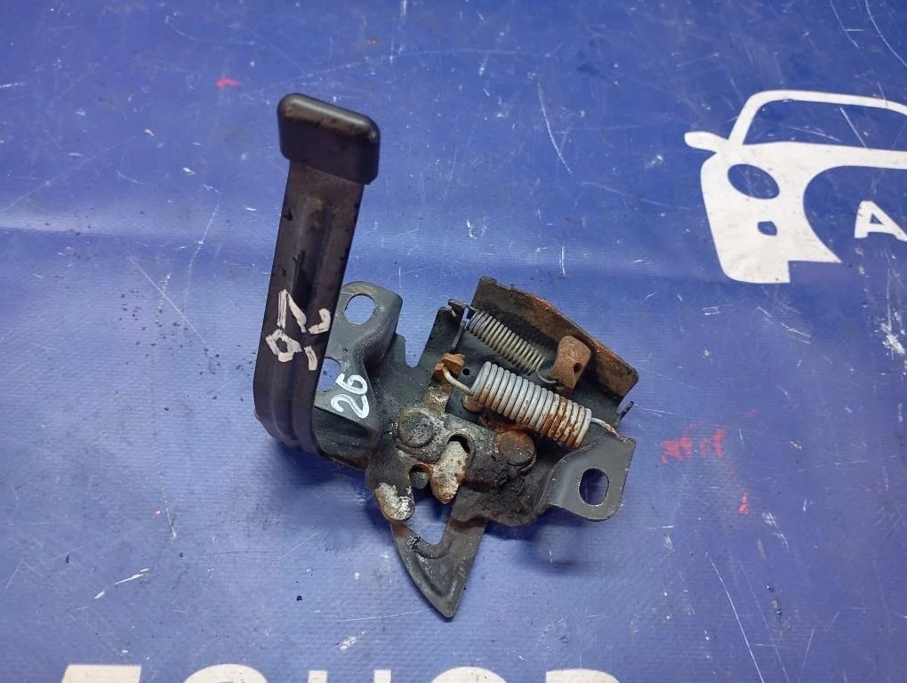 замок капота HONDA STREAM RN1 D17A