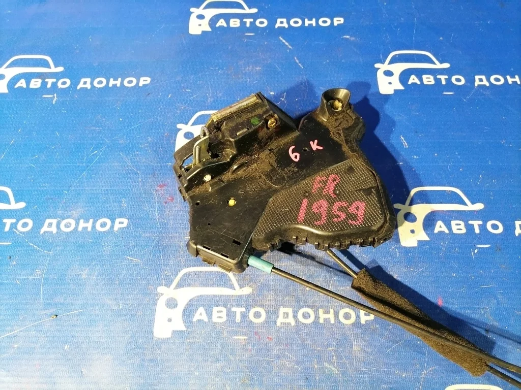 замок двери TOYOTA CAMRY ACV30 2AZFE
