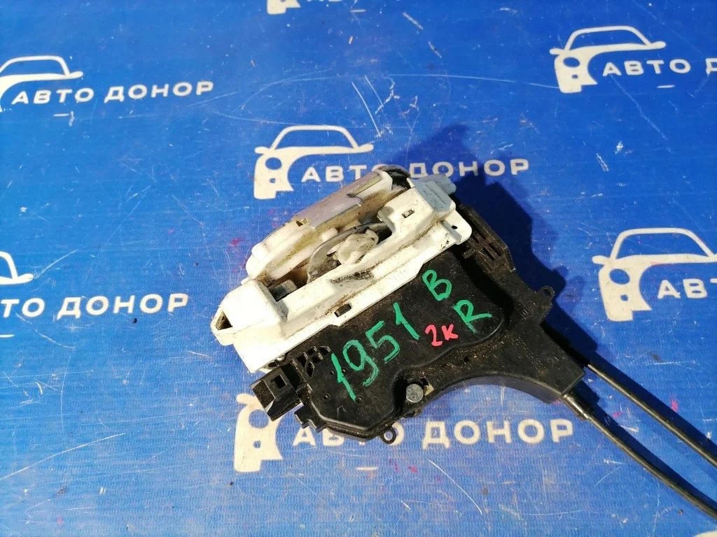 замок двери MITSUBISHI OUTLANDER CW4W 4B11