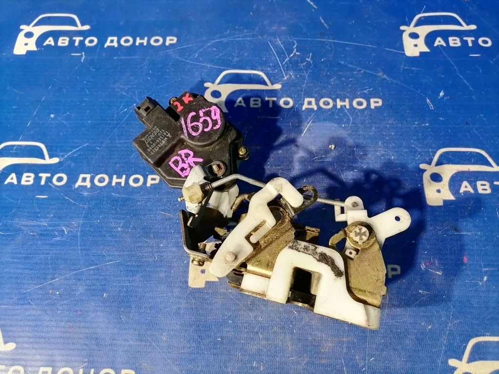 замок двери MITSUBISHI LEGNUM EC4W 6A12