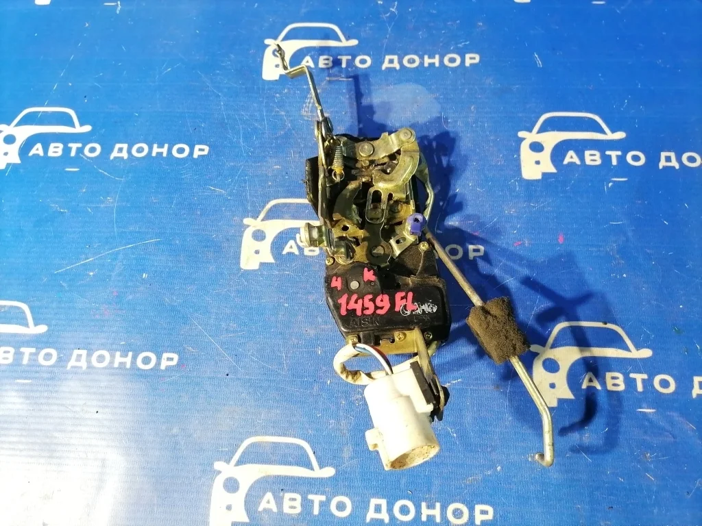 замок двери TOYOTA GAIA SXM10 -