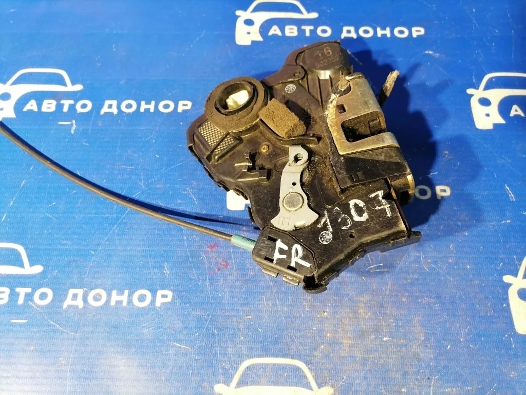 замок двери TOYOTA PROBOX NCP50 2NZFE