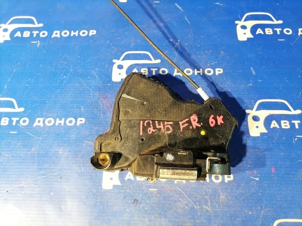 замок двери TOYOTA PREMIO ZZT245 -