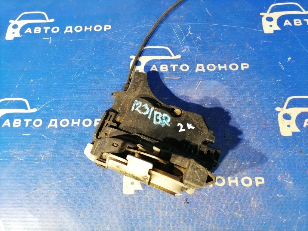 замок двери MITSUBISHI COLT Z23A -