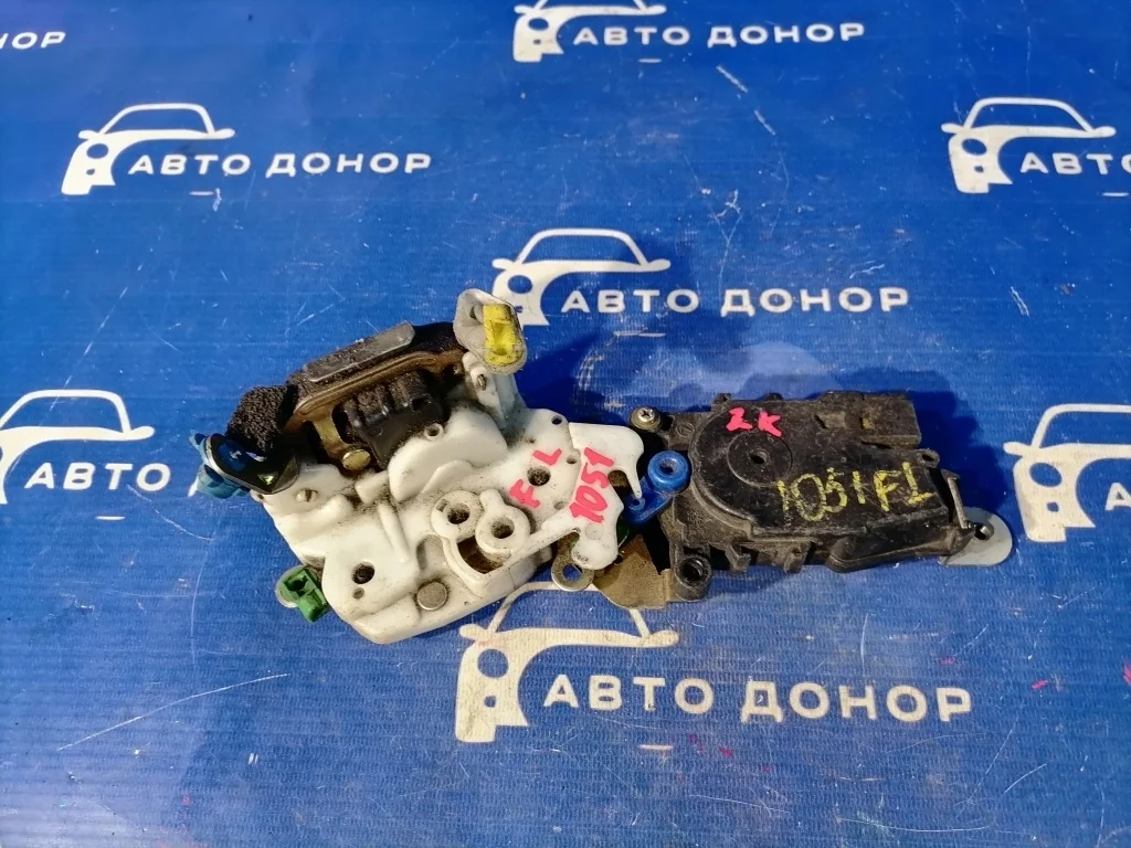 замок двери SUBARU FORESTER SF5 -