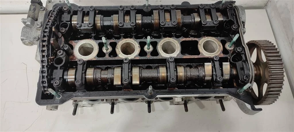 Головка блока цилиндров (ГБЦ) AWM  1.8 Турбо бенз