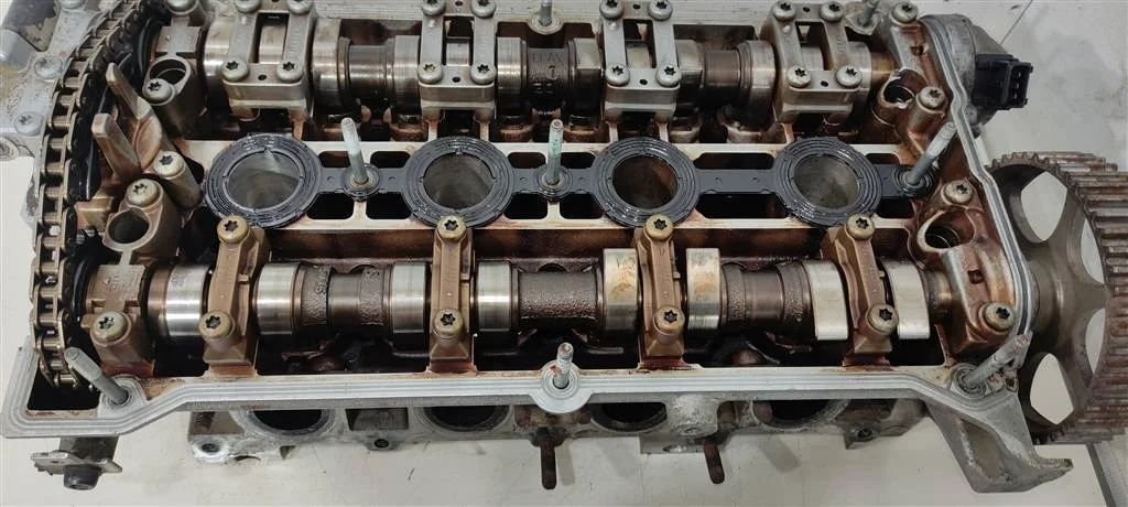 Головка блока цилиндров (ГБЦ) BFB  1.8 Турбо бенз