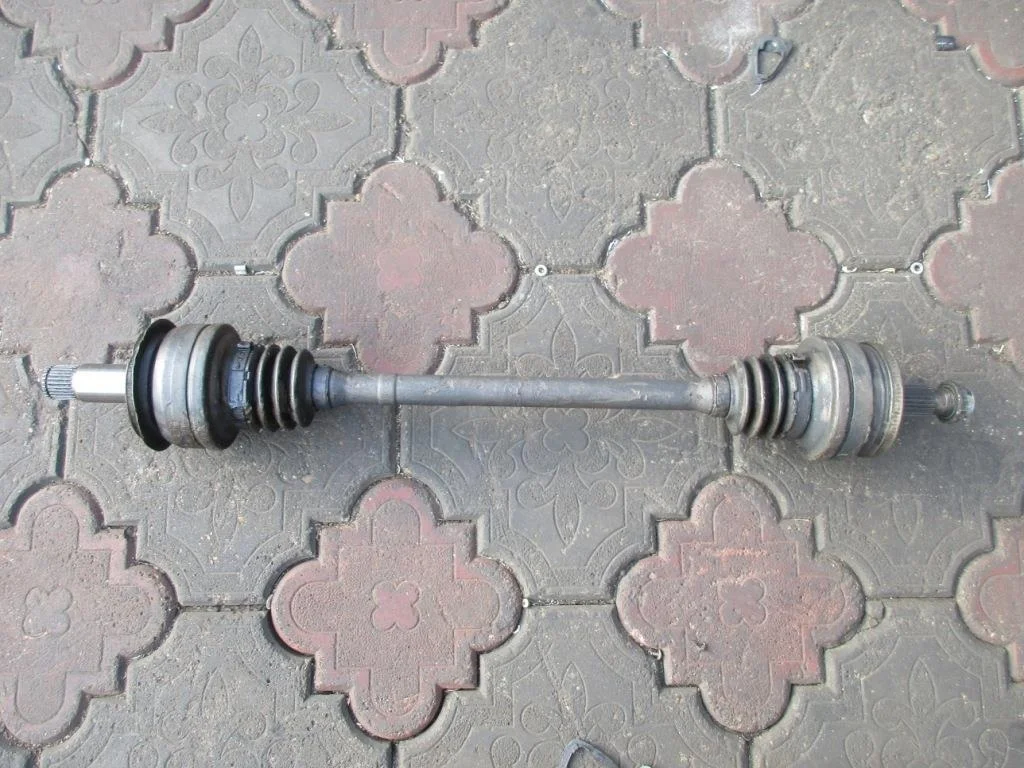 Привод задний Mercedes-Benz