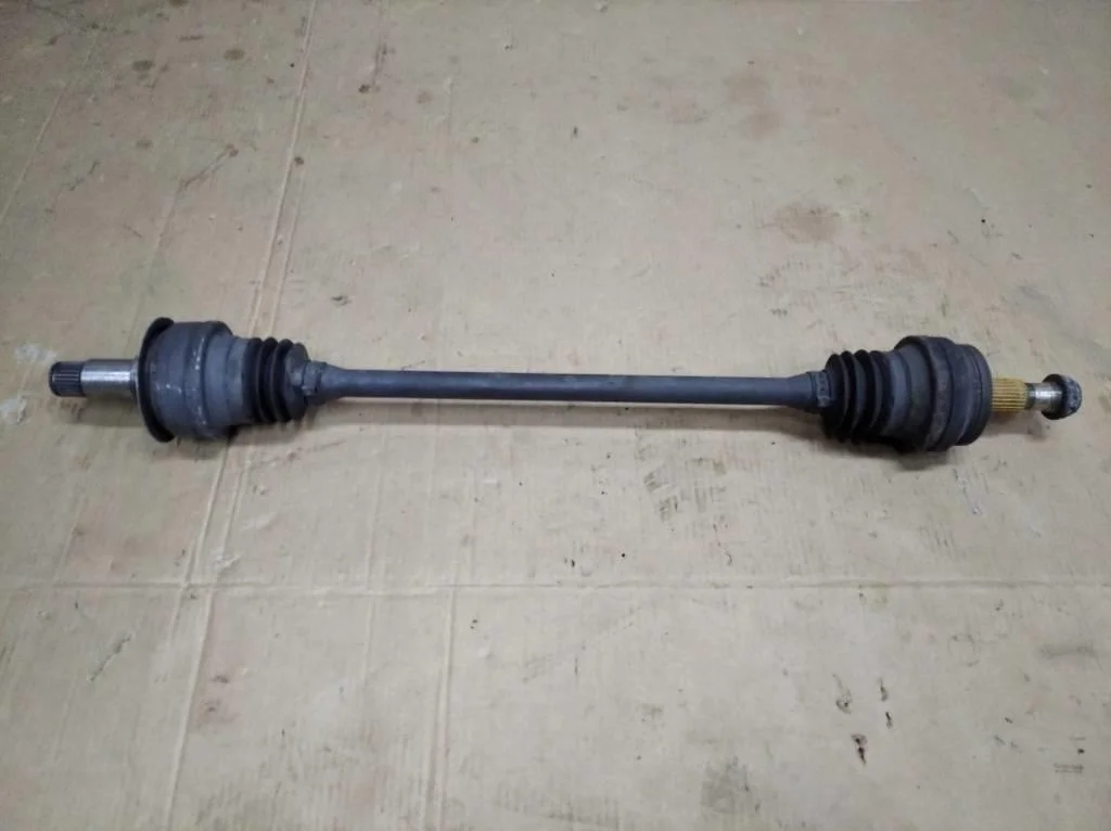 Привод задний Mercedes-Benz