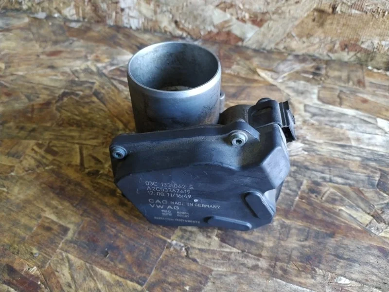 Дроссельная заслонка Volkswagen Golf 2010 AJ5