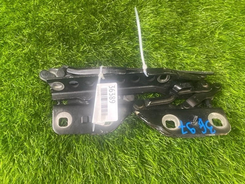 Петля капота Audi A8 2008 4E0823301G D3 BVJ 4.2