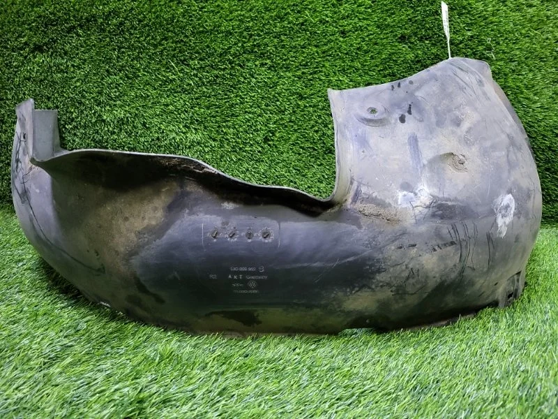 Подкрылок Volkswagen Golf 4 2003 1J0809962B 1J AUM 1.8T, передний правый