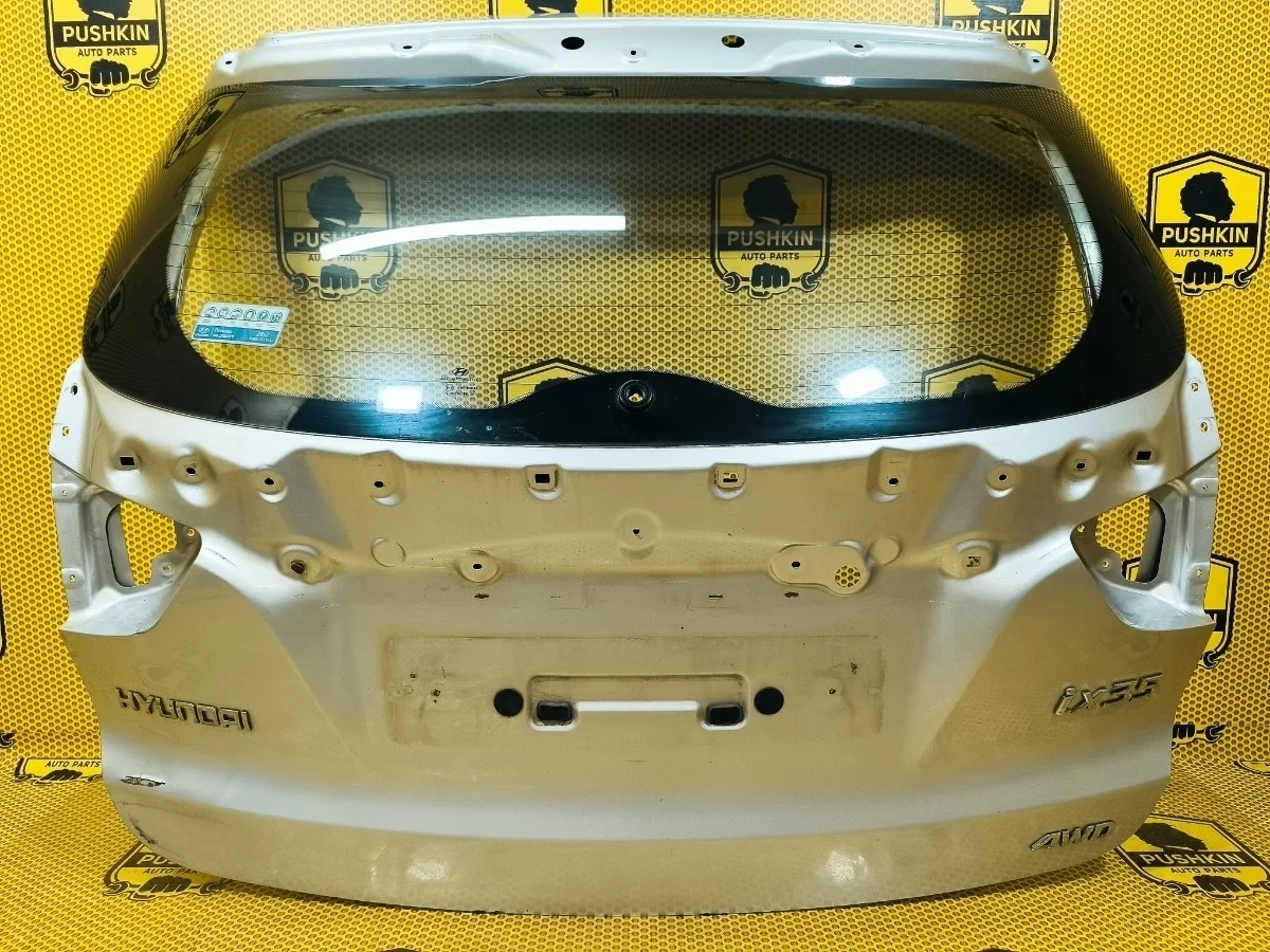 Крышка багажника Hyundai IX35 2013 737002Y001 G4KD