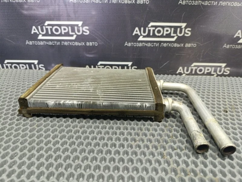 Радиатор печки Mitsubishi Lancer 9 2000-2007 MR568599