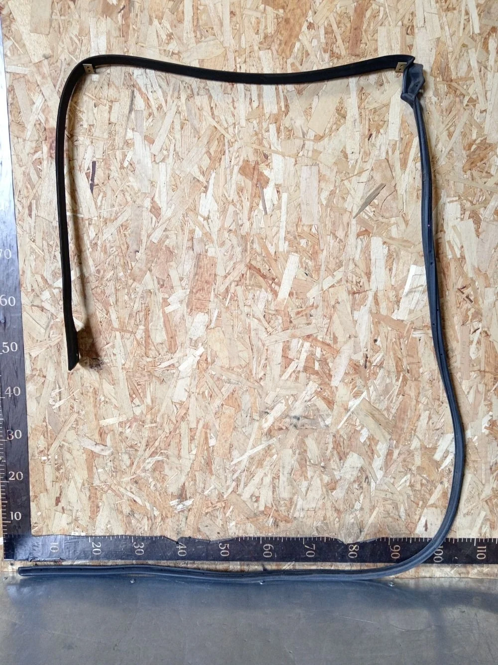 Уплотнитель двери Nissan Navara D40 рестайлинг (2010—2015) 2010 KAP