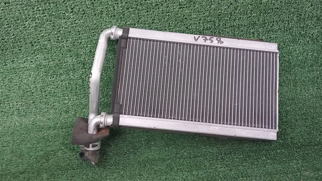 Б.у. радиатор печки MITSUBISHI PAJERO V75W MITSUBISHI PAJERO V75W
