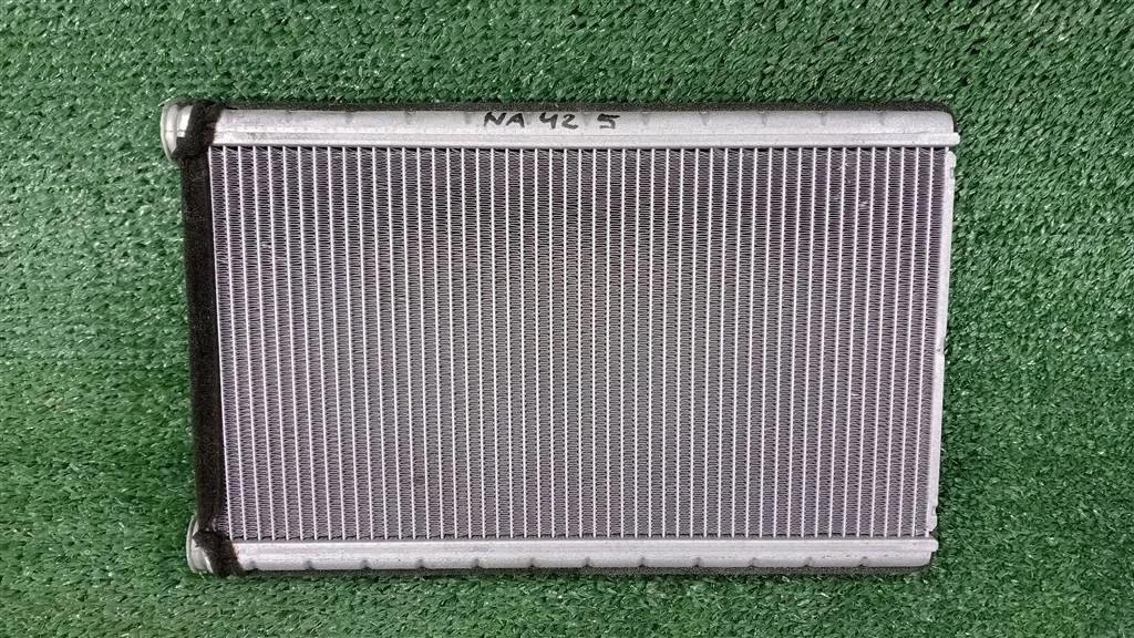 Б.у. радиатор печки MITSUBISHI GRANDIS NA4W MITSUBISHI GRANDIS NA4W