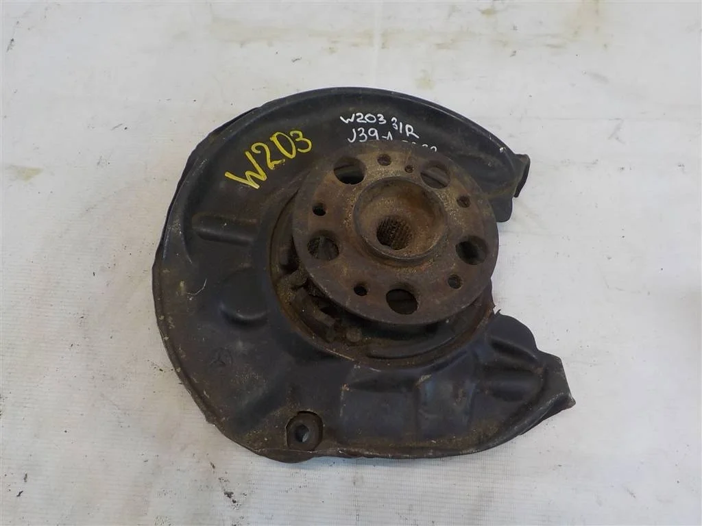Кулак поворотный задний левый Mercedes-Benz C-класс W203/S203/CL203 (2000—2004)