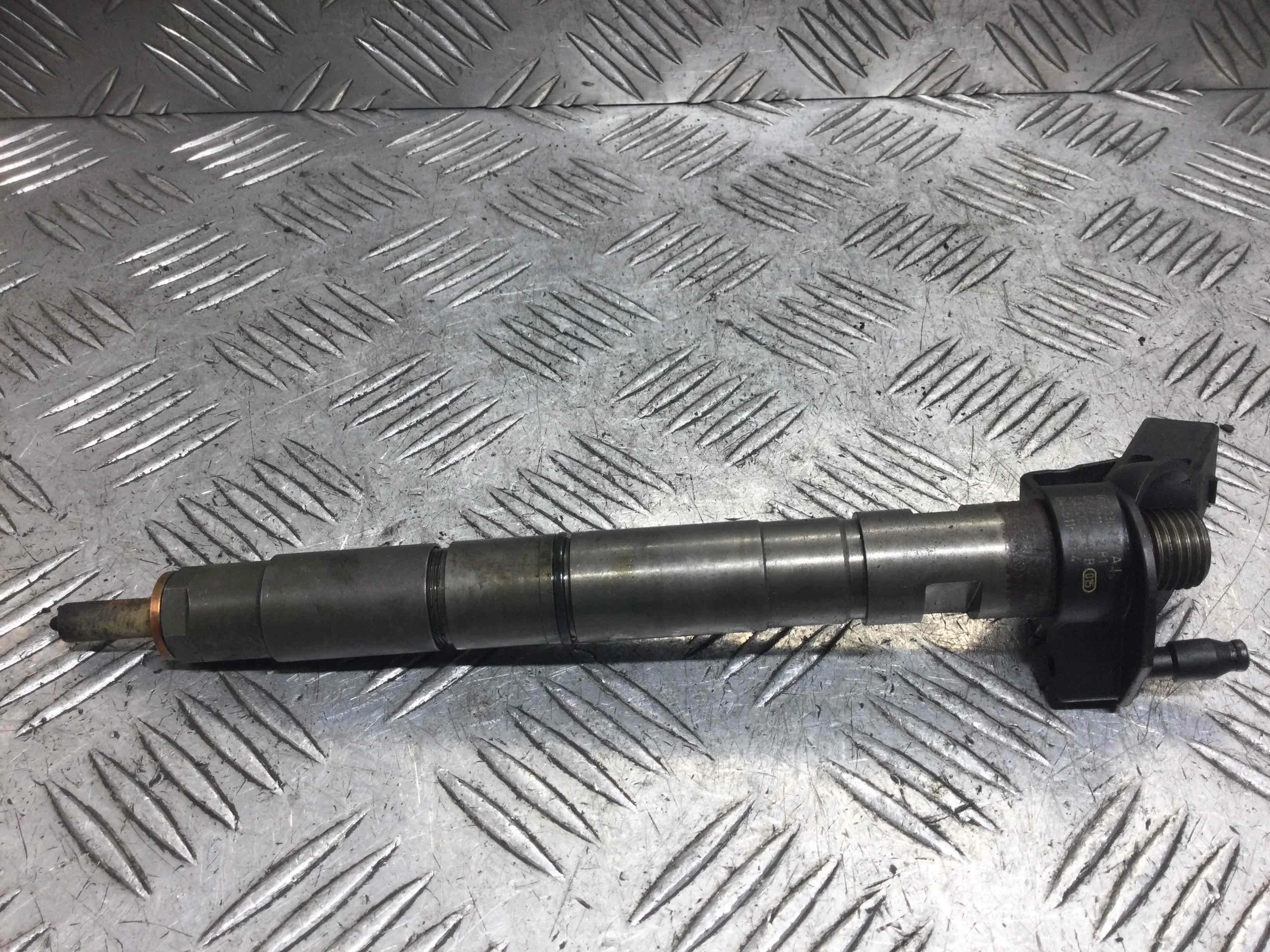 Форсунка Audi A6 C6/4F (2004-2008) дизель 2.7 TDI Механика Универсал