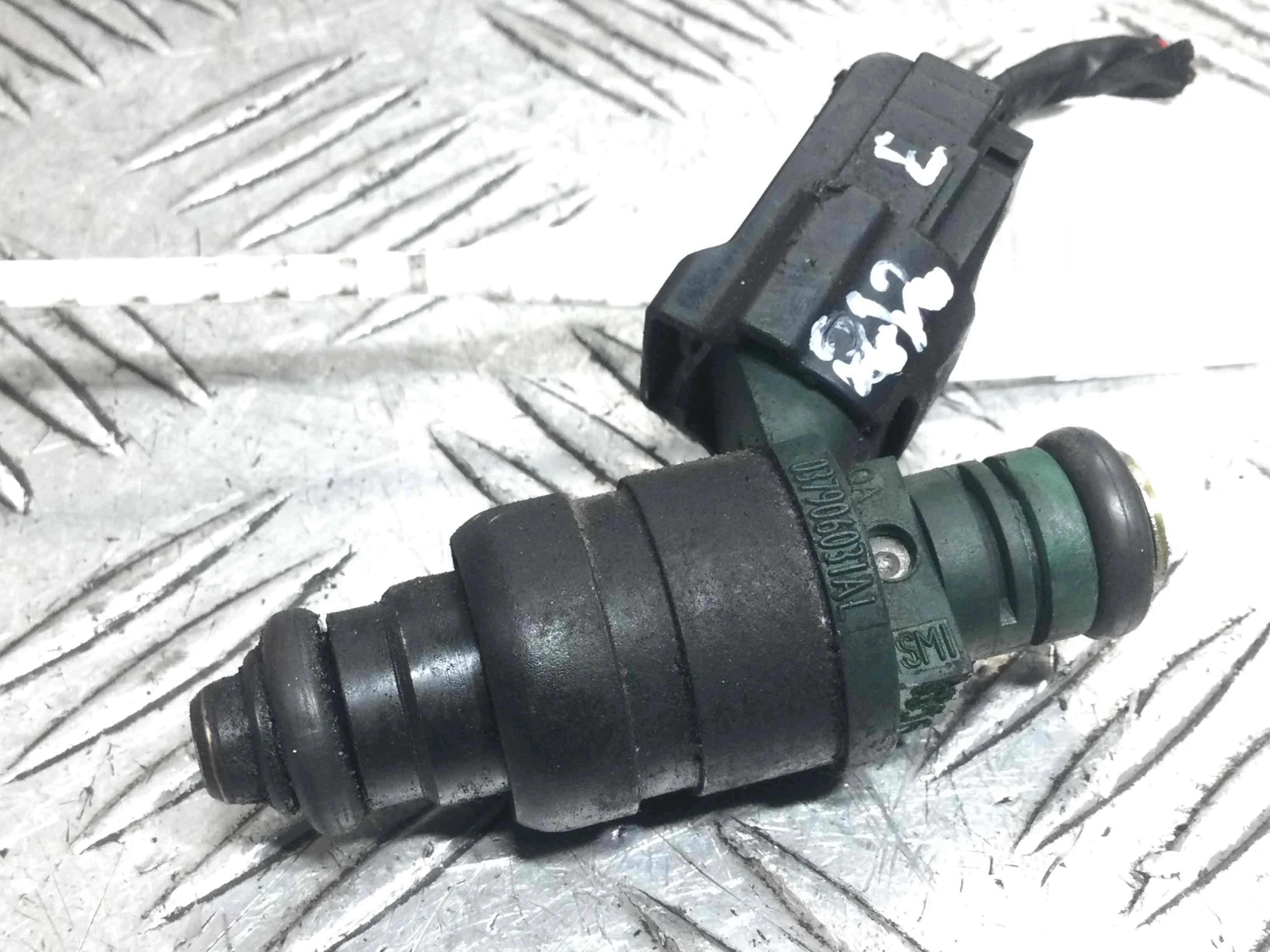 Форсунка Volkswagen Beetle A4 [рестайлинг] (2005-2010) бензин 1.6 i Механика Х/б