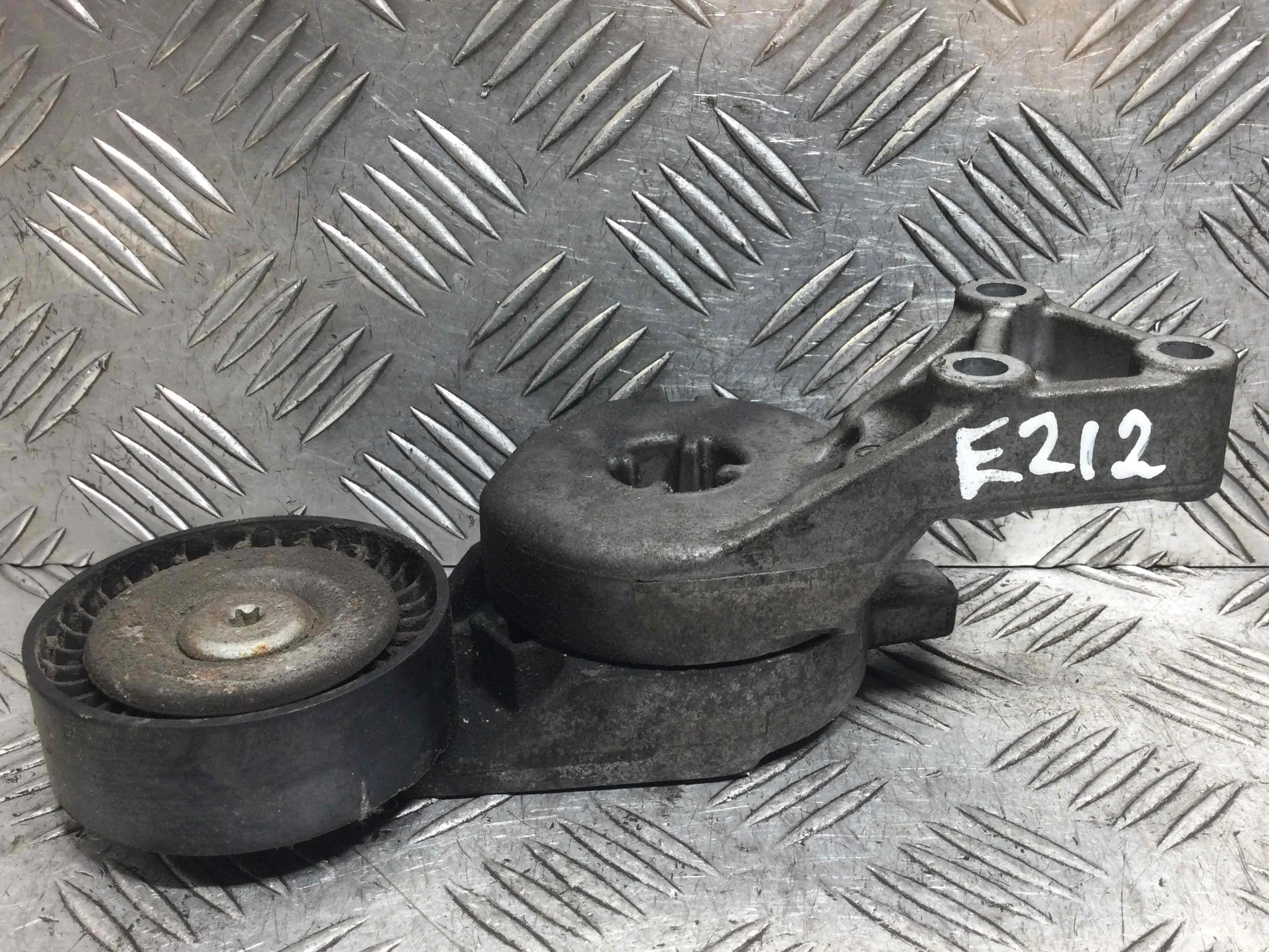 Натяжитель ремня генератора Volkswagen Beetle A4 [рестайлинг] (2005-2010) бензин 1.6 i Механика Х/б