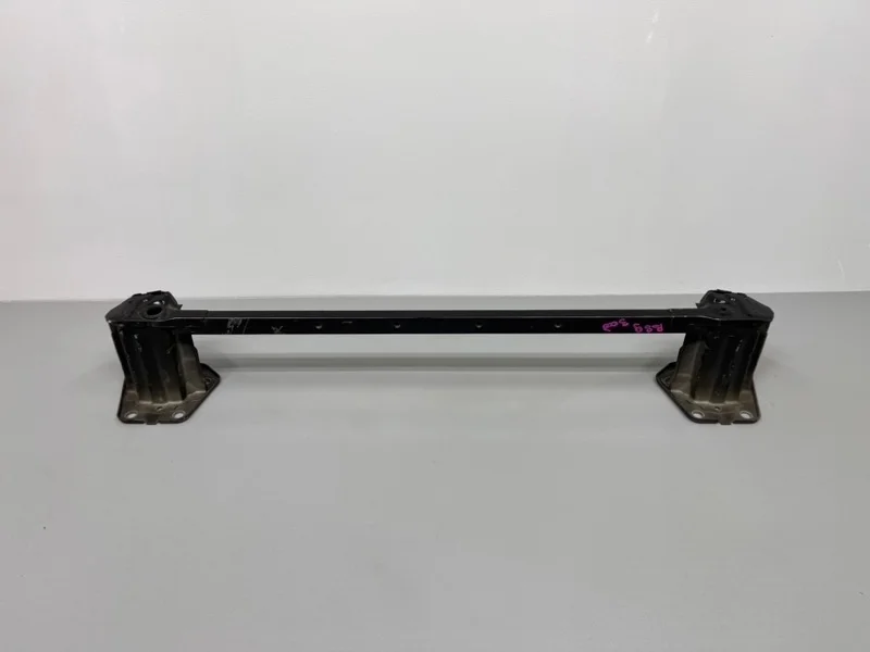 Усилитель бампера Subaru Outback BS