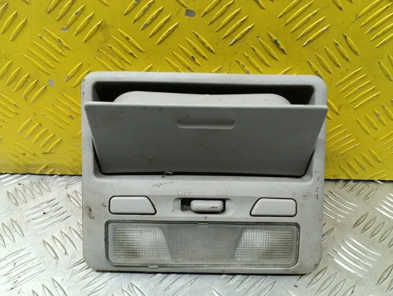 Фонарь салона (плафон) Mitsubishi L200 (2006-2015) 2011 8401A041ZZ ПИКАП 2.5 D 4D56