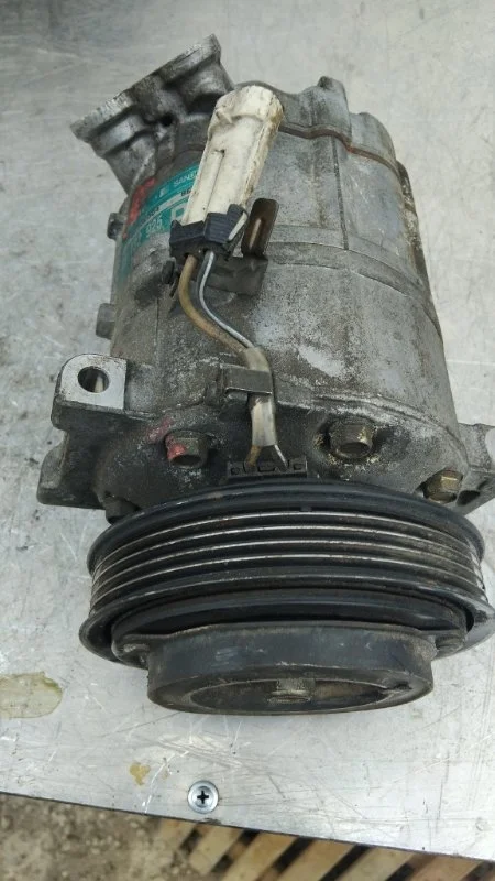 Компрессор кондиционера Opel Zafira 2002