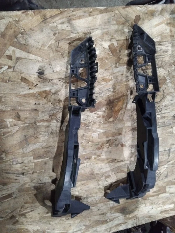 Кронштейн бампера Volkswagen Polo 2009-2015