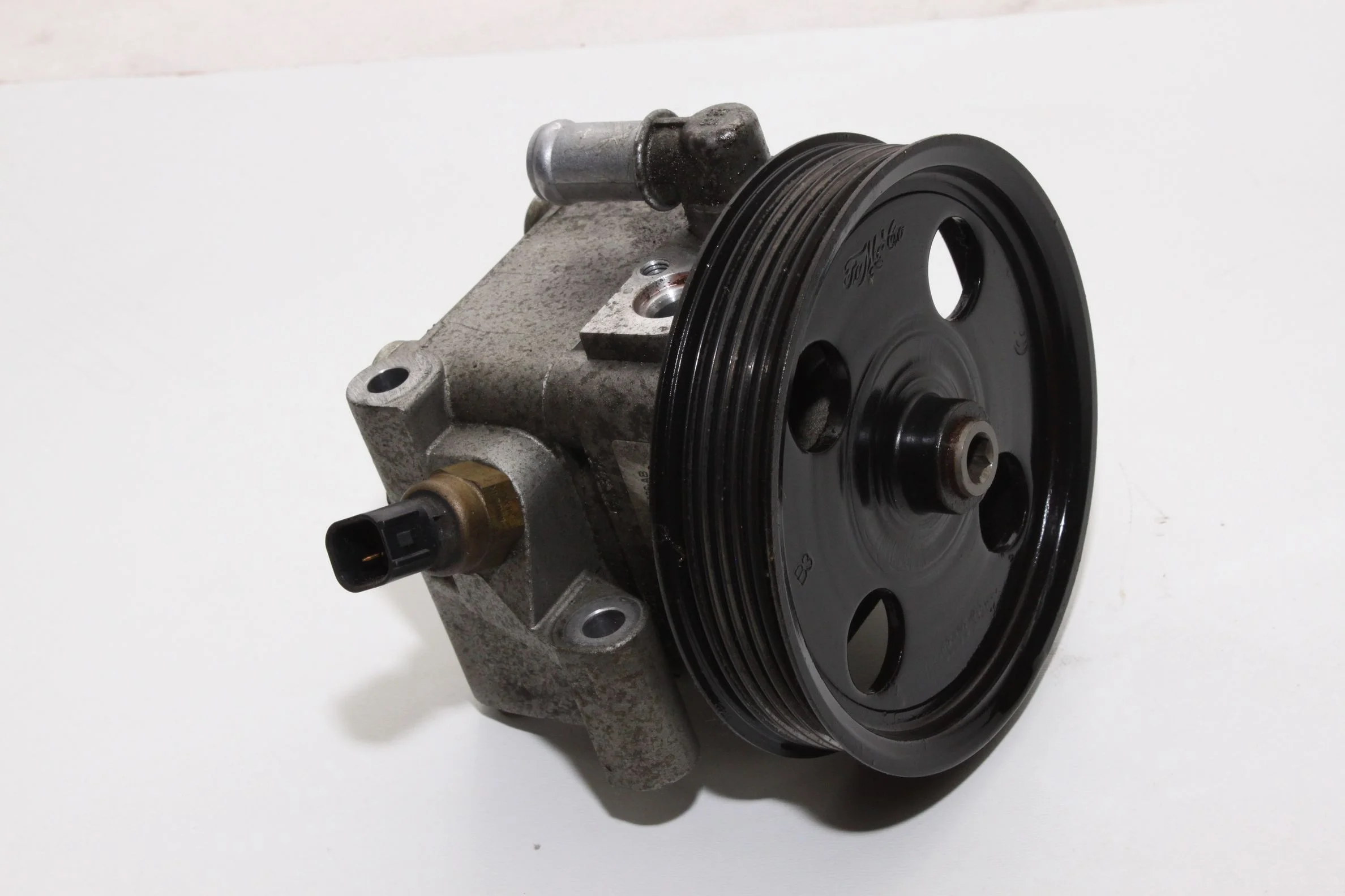 Насос гидроусилителя руля (ГУР) 1.6 Форд Фокус 3