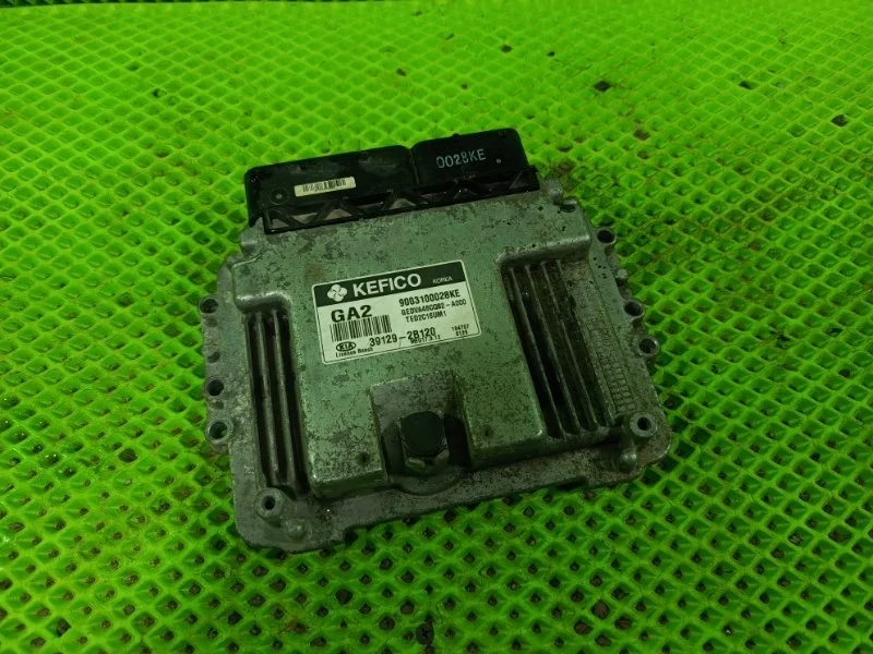 Блок управления двигателем Kia Ceed 1 2010 391292B120 УНИВЕРСАЛ G4FC