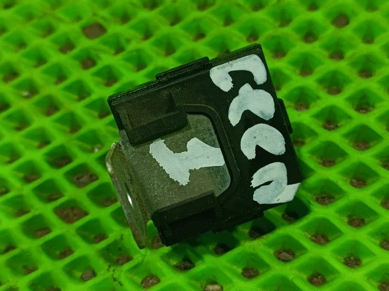 Блок иммобилайзера Kia Ceed 1 2010 954201H700 УНИВЕРСАЛ G4FC