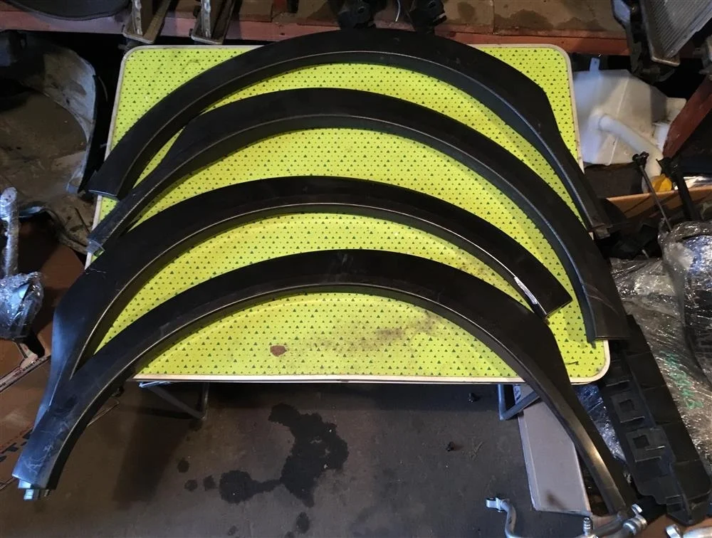 Молдинг крыла FR