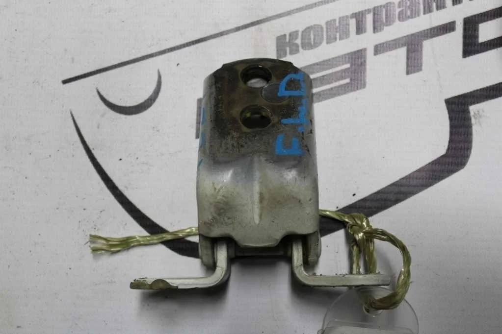 ПЕТЛЯ ДВЕРИ NISSAN SERENA PC24 PNC24 RC24 TC24 TNC24 VC24 VNC24 ПЕРЕДНИЕ ЛЕВЫЕ НИЖНИЕ 824212J000