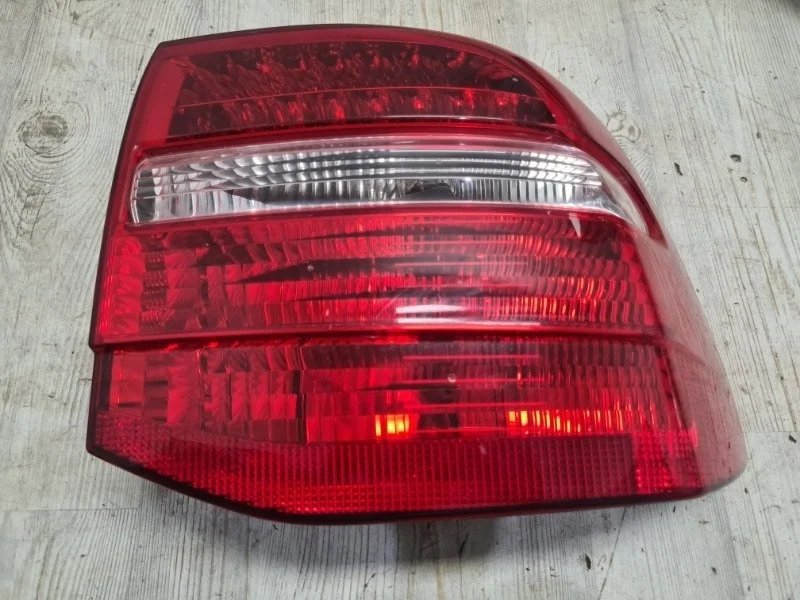 Фонарь в крыло Porsche Cayenne 1 2007-2010 957