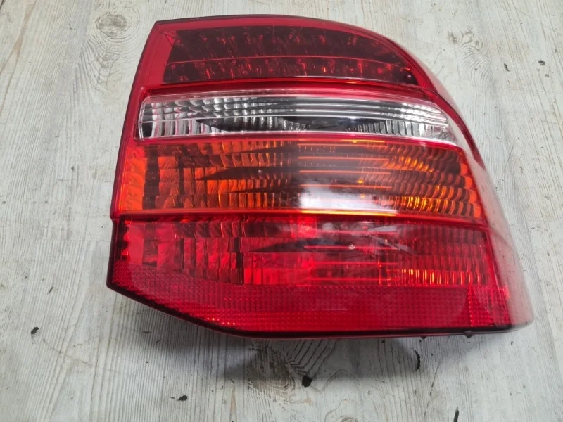 Фонарь в крыло Porsche Cayenne 1 2007-2010 957
