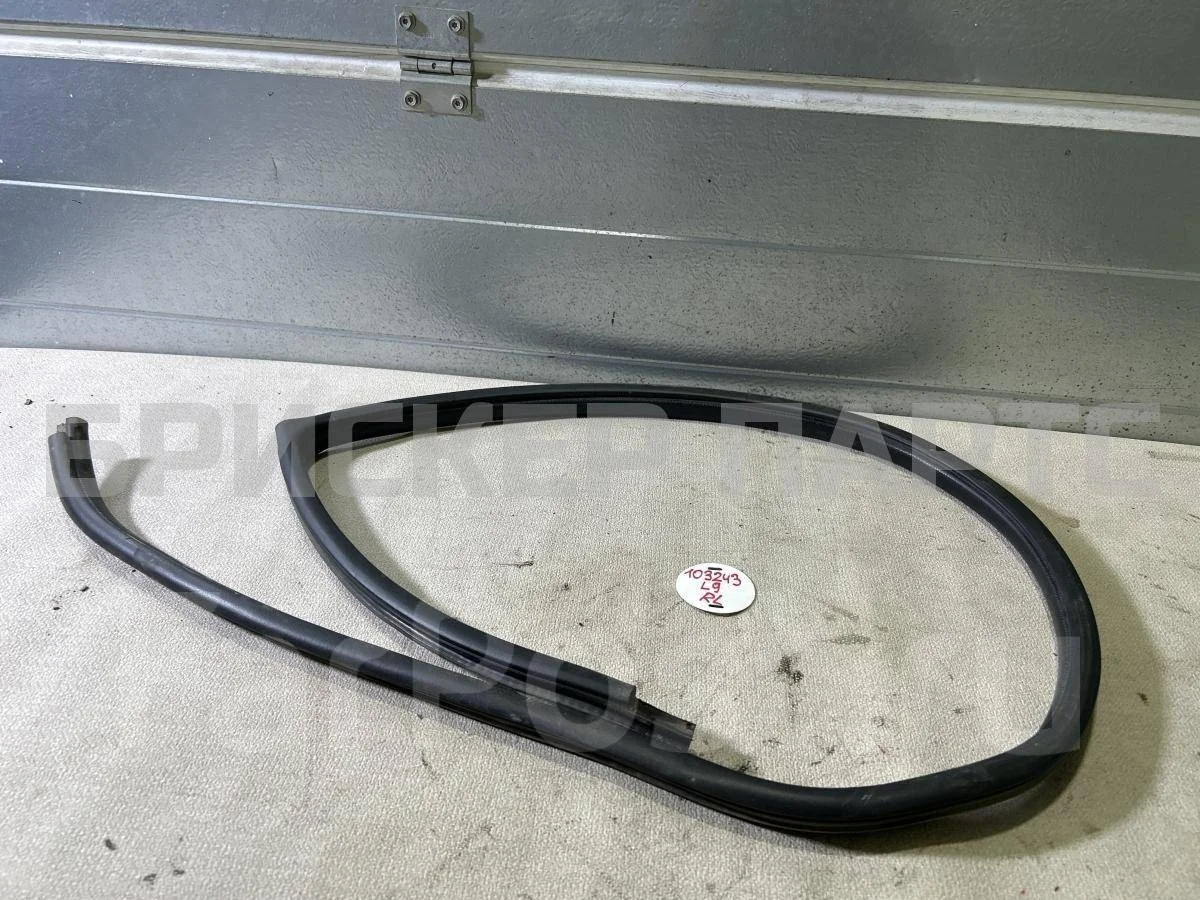 Уплотнитель двери Митсубиси Лансер 9  CS рестайлинг