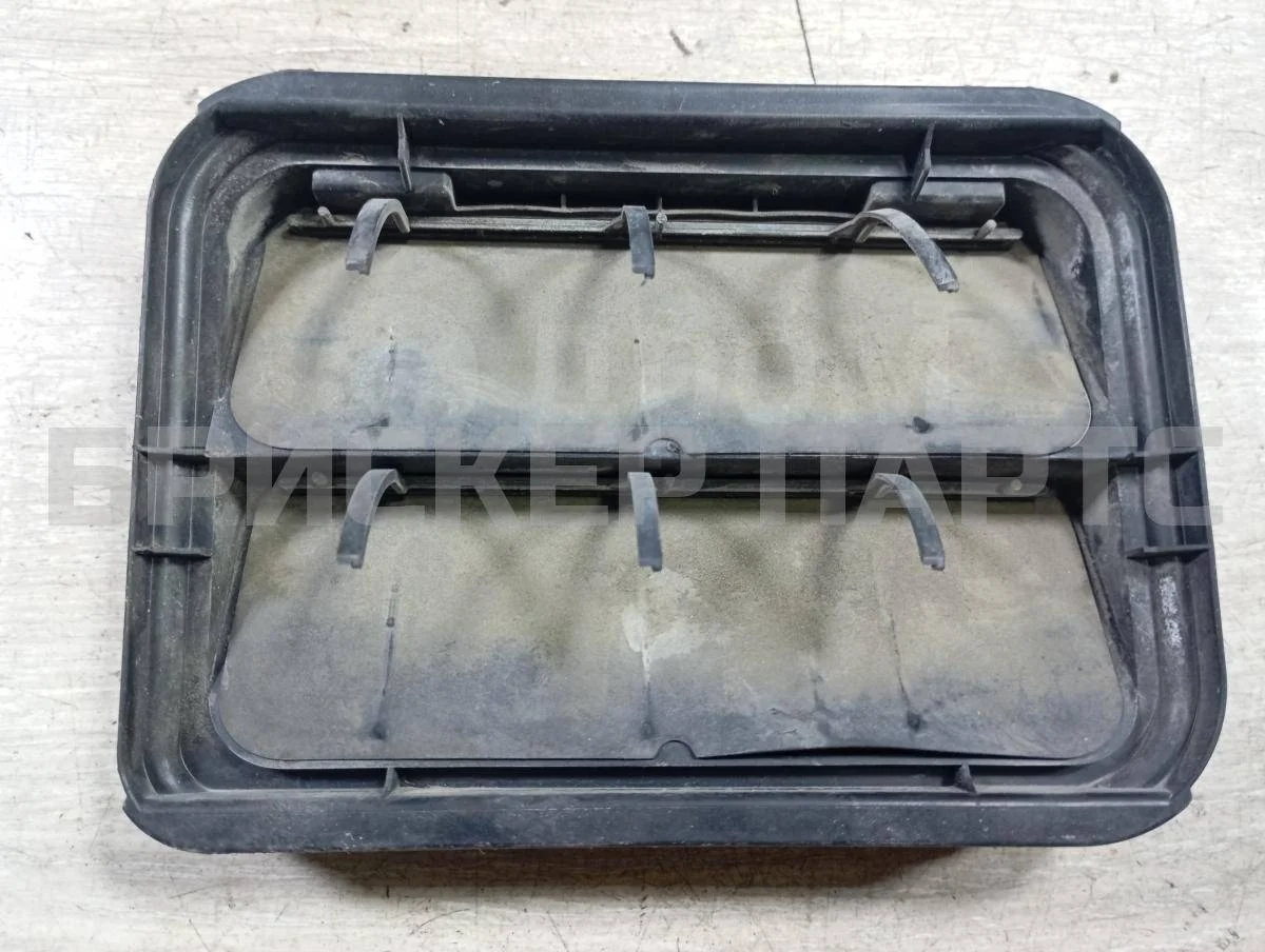 Решетка вентиляционная Рено Логан 1  LS0G/LS12