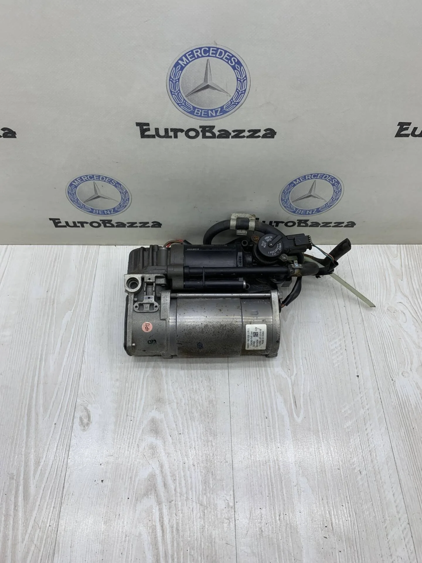 Компрессор пневмоподвески Mercedes W212
