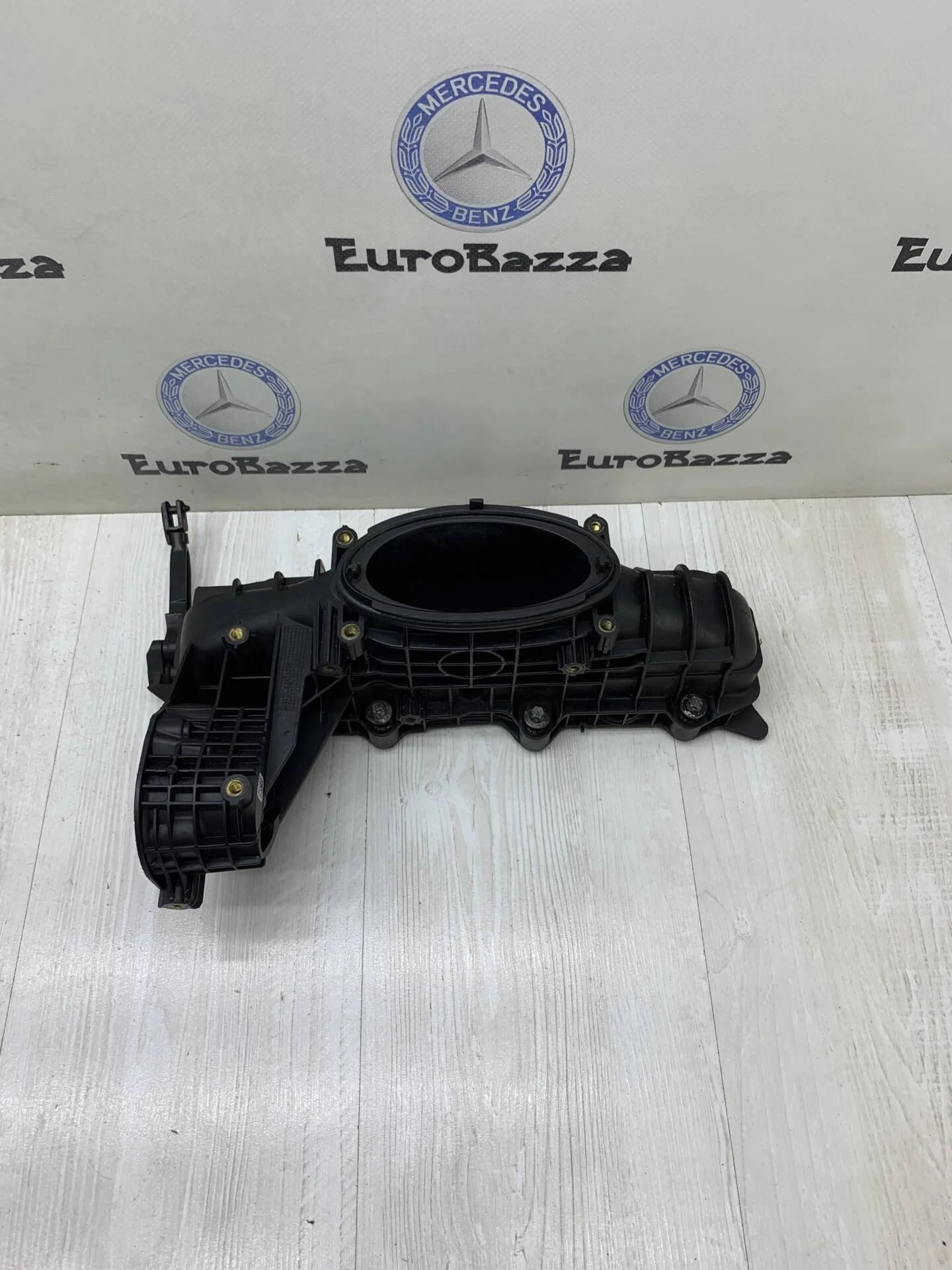 Впускной коллектор Mercedes Om651