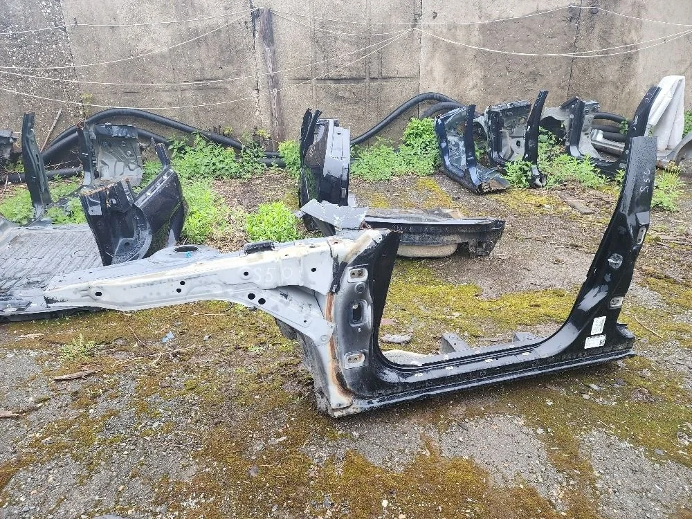 Порог левый Infiniti FX35 I (2002—2006)